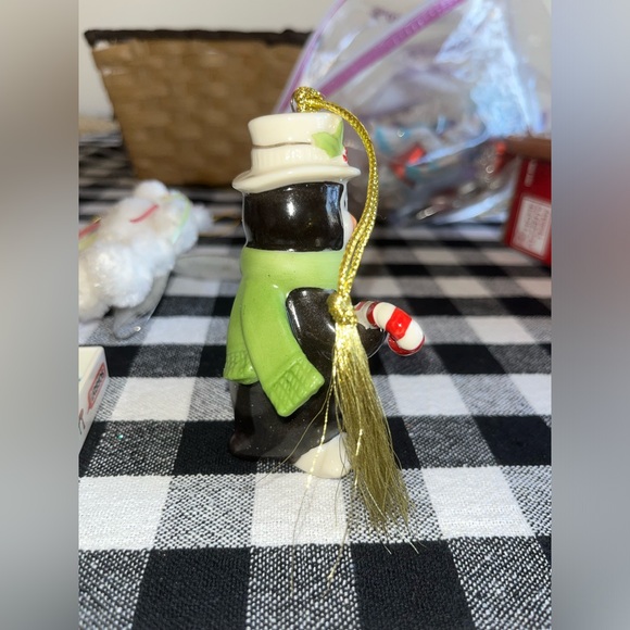 LENOX PENGUIN ORNAMENT - Picture 3 of 4